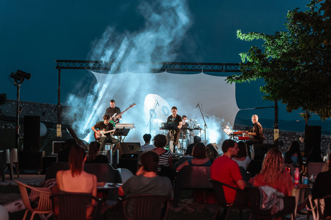 Zalazak, 'buka' i urbane projekcije: Bruna Matić predstavila audio-vizualni projekt NOISE