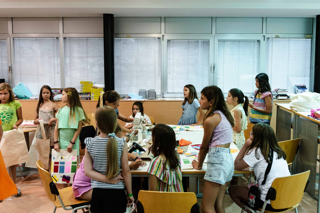 Radionica šivanja u Šibeniku pravi je hit među djecom, a neki su se zbog nje dizali u 5 sati