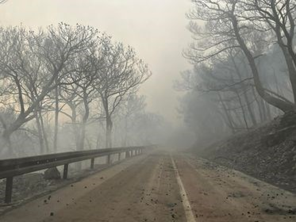 Objekti nisu ugroženi, vatrogasci ostaju na terenu cijelu noć