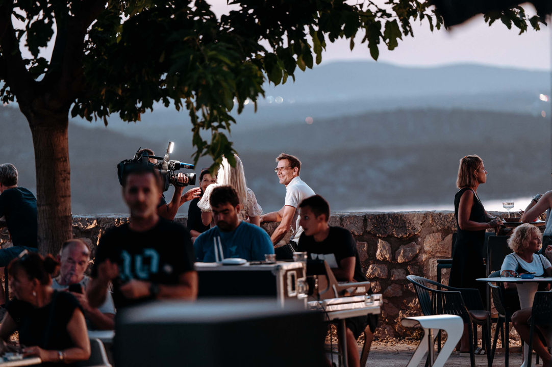 Ljetna večer i vrhunska glazba na Barone Jazz Festivalu: B's FUNstallation oduševili Šibenčane i turiste