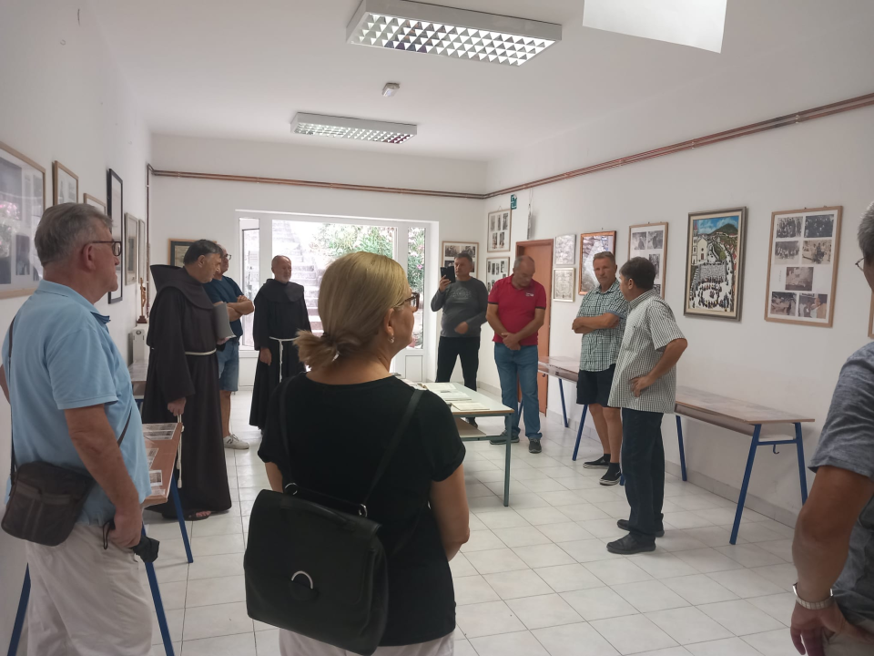 U Rupama otvorena izložba u povodu 250. godišnjice postojanja župe