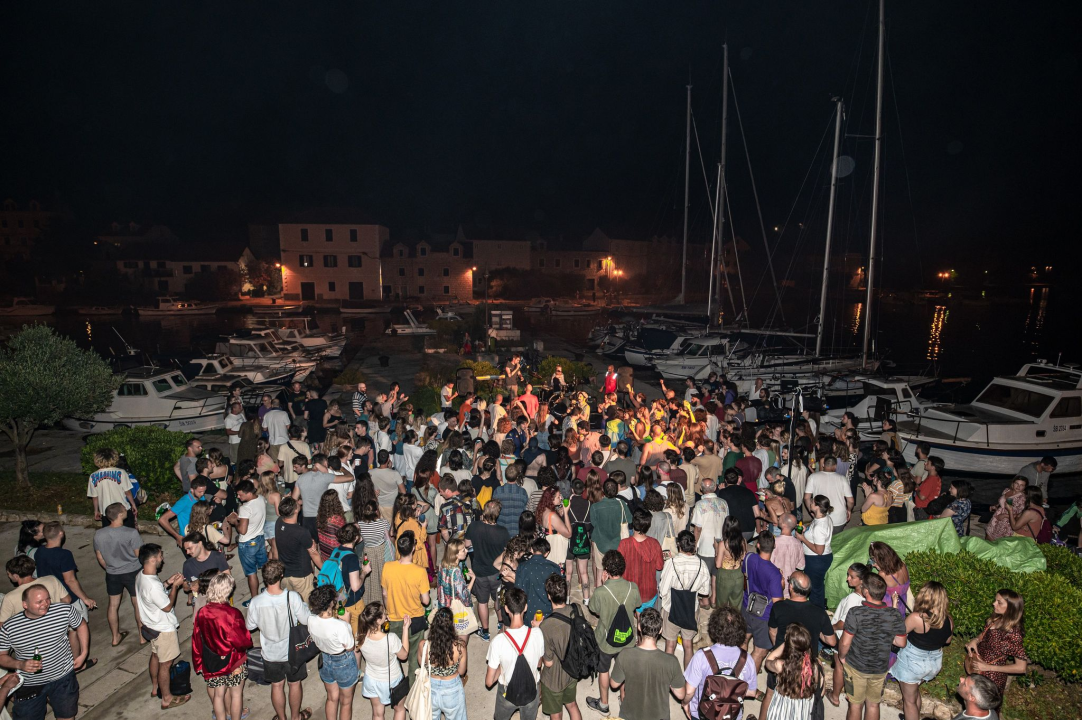 Zbog ove fotogalerije pokajat ćete se što niste otišli na Zlarin Street Music Festival!