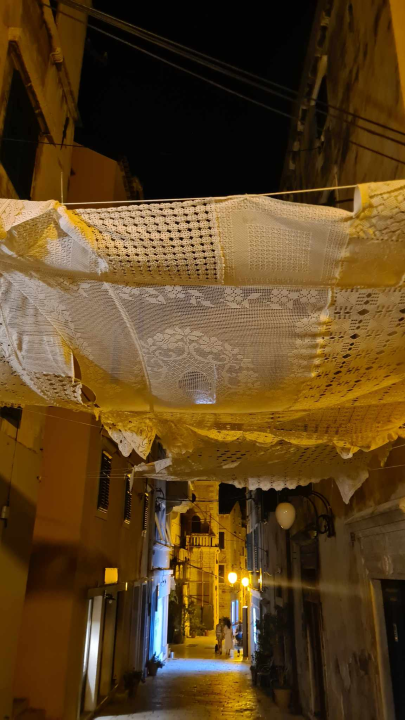 Ženski ručni rad u Šibeniku od danas pruža hlad