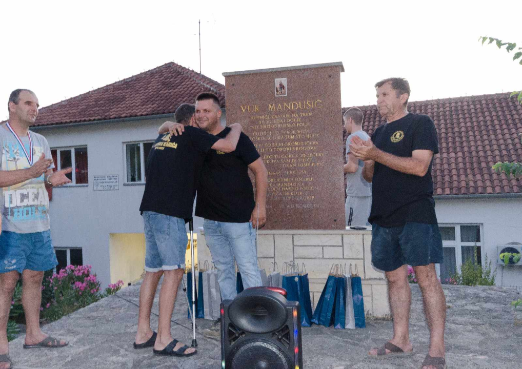 U Rupama održana utrka karića, a nakon toga i fešta