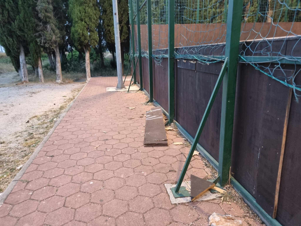 Nogometno igralište u Rasadniku devastirano, Grad o tome 'nije obaviješten'