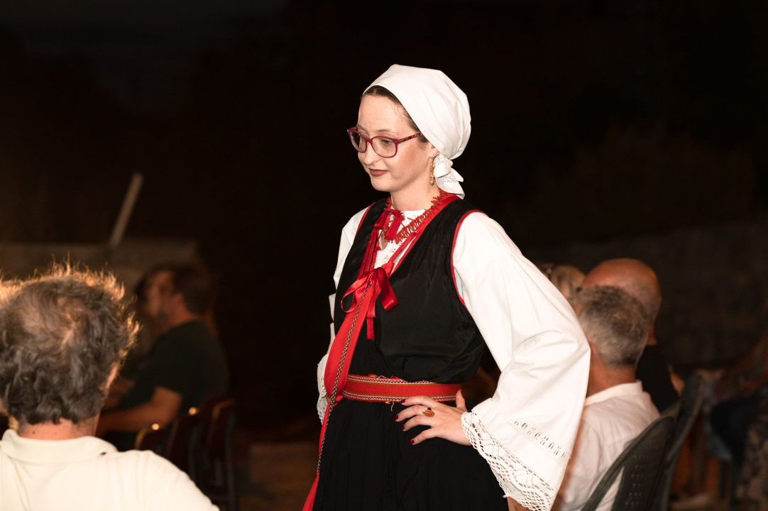 Zlarinjani se tradicionalno prisjetili svog pjesnika i književnika Mladena Bjažića