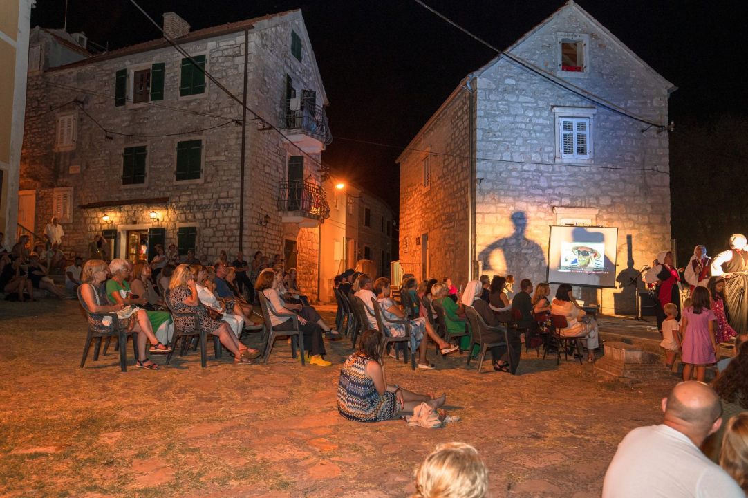 Zlarinjani se tradicionalno prisjetili svog pjesnika i književnika Mladena Bjažića
