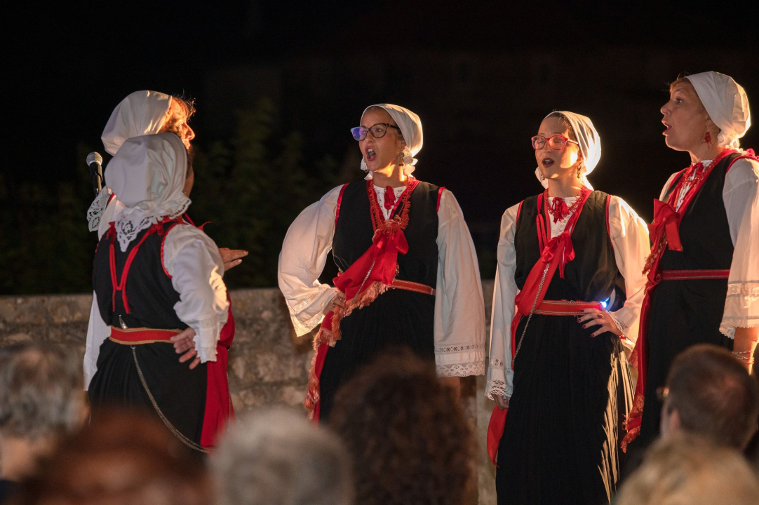 Zlarinjani se tradicionalno prisjetili svog pjesnika i književnika Mladena Bjažića