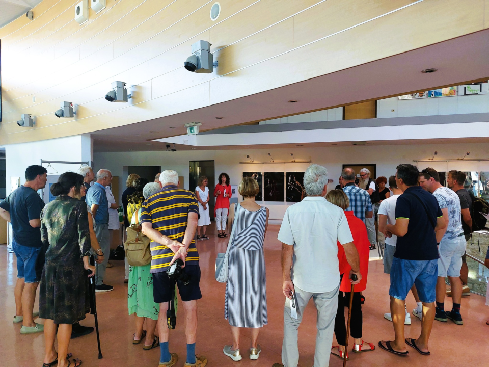 U knjižnici otvorena izložba 'Ženski akt'