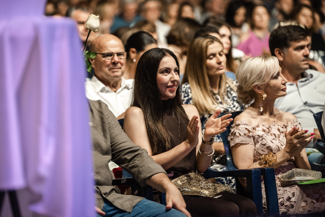 Prva večer Šansona prošla u znaku Vice Vukova: Idealan ambijent za legendarne pjesme šibenskog slavuja