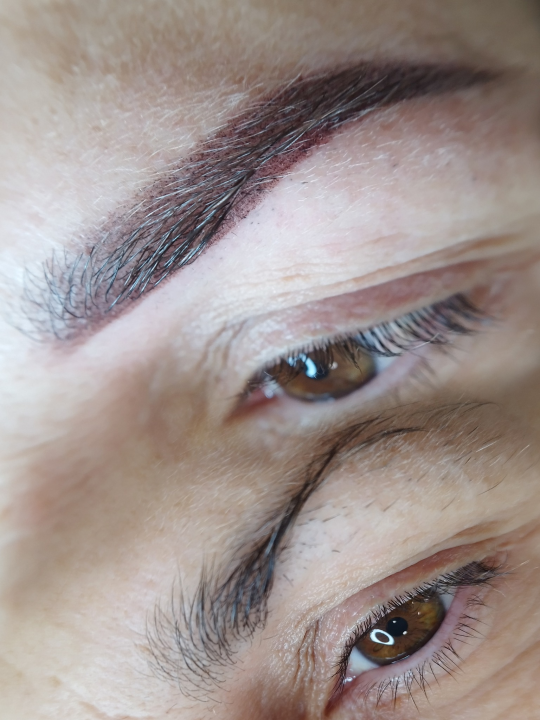 Iskoristite odlične popuste na trajnu šminku kod Jelene Radak!