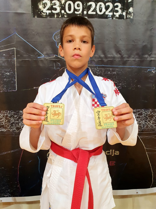 KK Okit Vodice opet najbolji: Iz Velike Kladuše se vratili sa 11 zlatnih medalja, tri srebrene i četiri brončane  