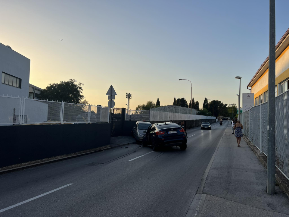 Prometna nesreća kod kružnog toka u Mandalini: Nema ozlijeđenih, promet zatvoren 