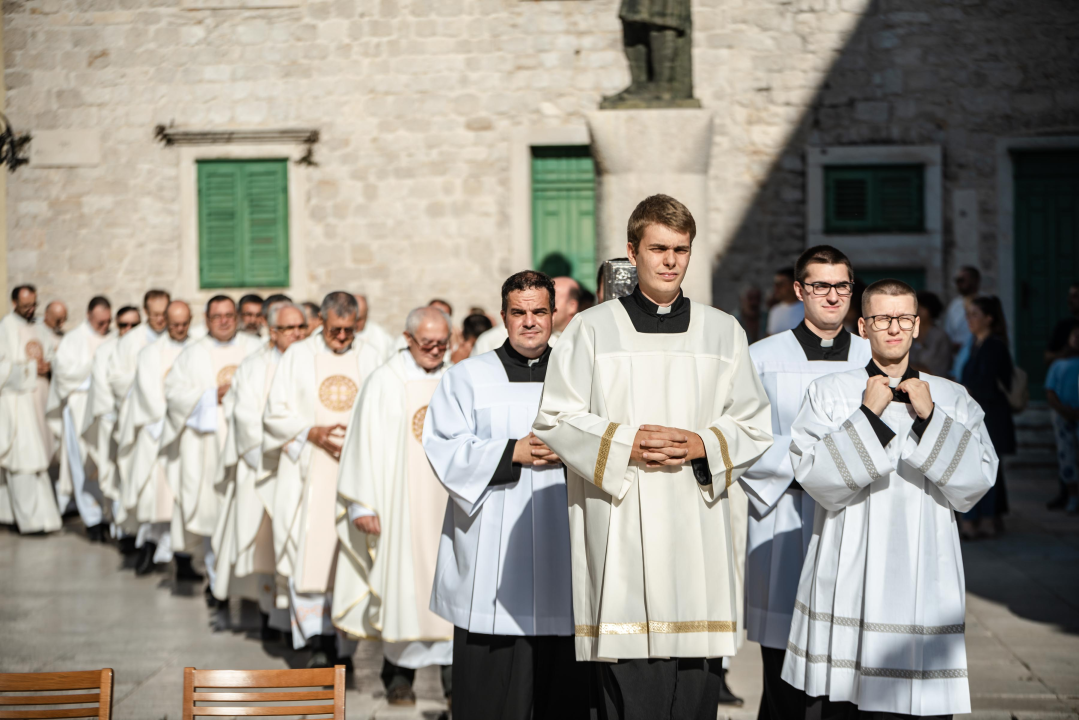 Misom i procesijom obilježen Dan grada i blagdan sv. Mihovila