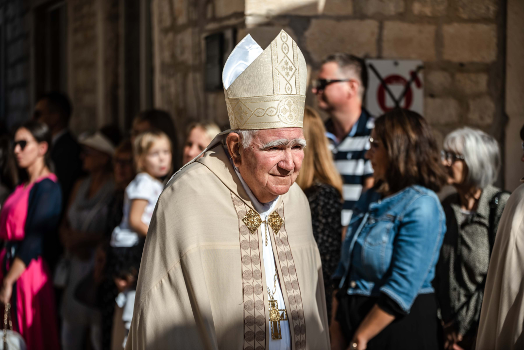 Misom i procesijom obilježen Dan grada i blagdan sv. Mihovila
