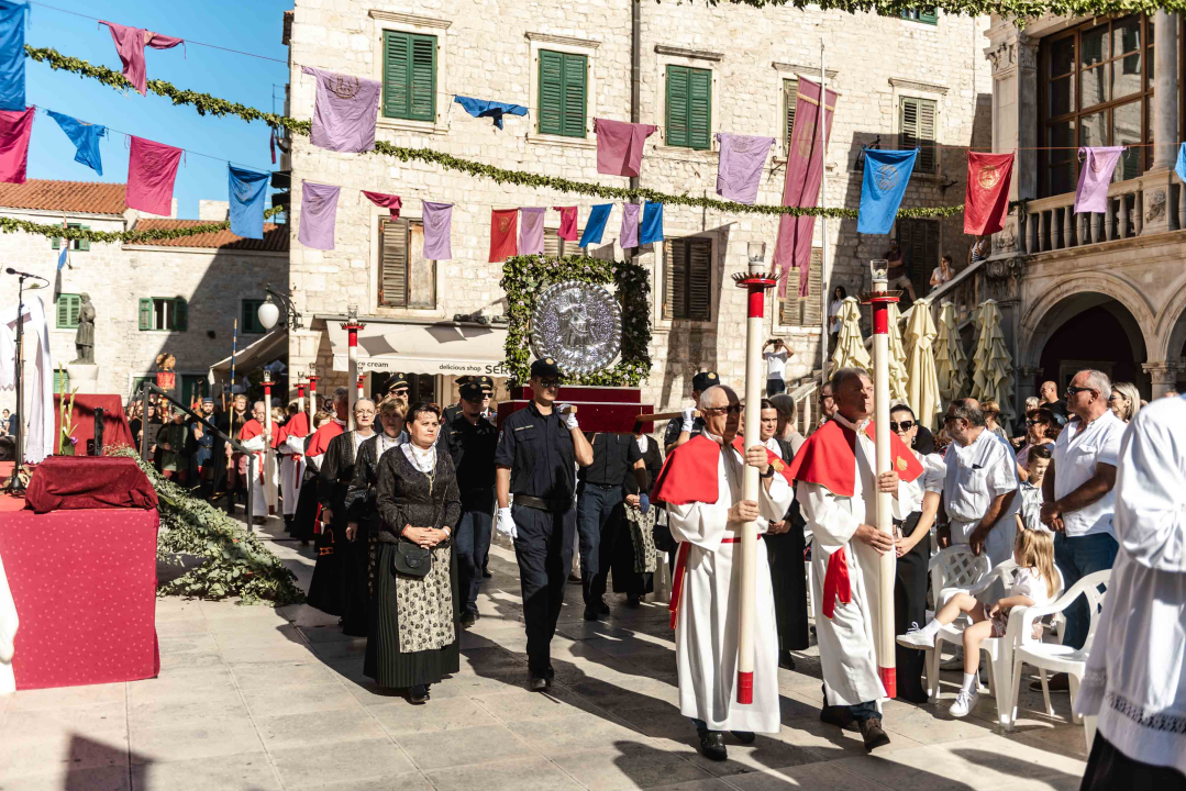 Misom i procesijom obilježen Dan grada i blagdan sv. Mihovila