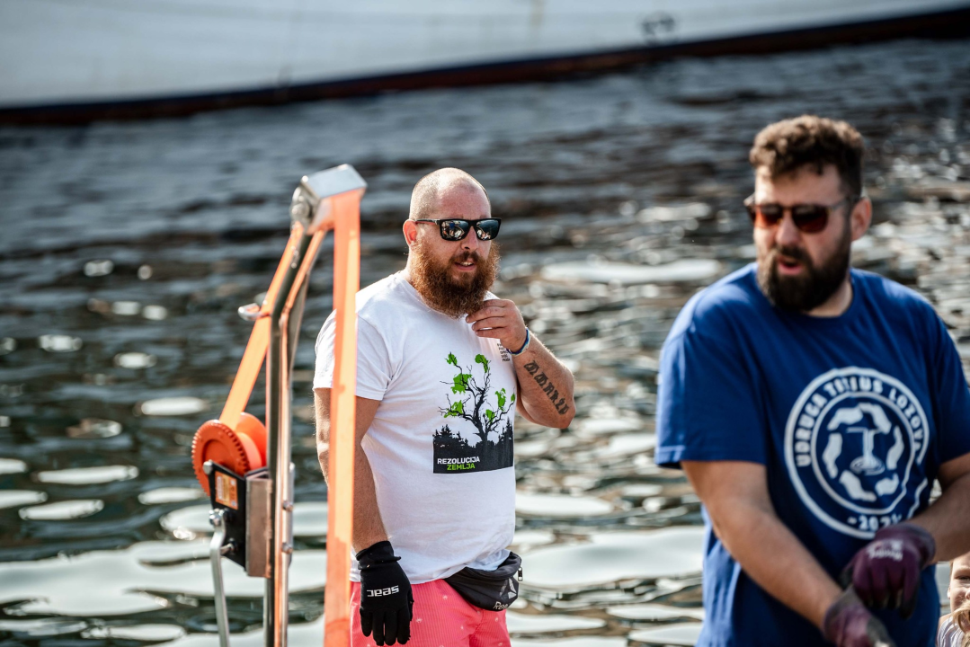 Jutros povodom Dana grada čišćeno podmorje šibenske rive: Među puno smeća pronađena pa deaktivirana ručna bomba