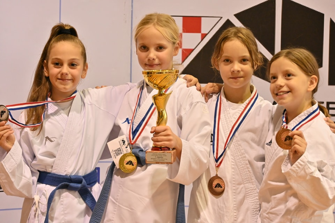 Karate klub Okit-Vodice osvojio 15 medalja na Prvenstvu Hrvatske za mlađe uzraste