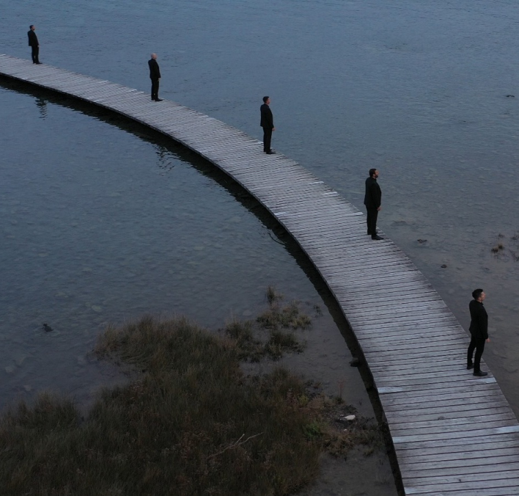 Novi album Branimira Bubice i Klape Sebenico najavljuje pjesma 'Pomišane karte' 