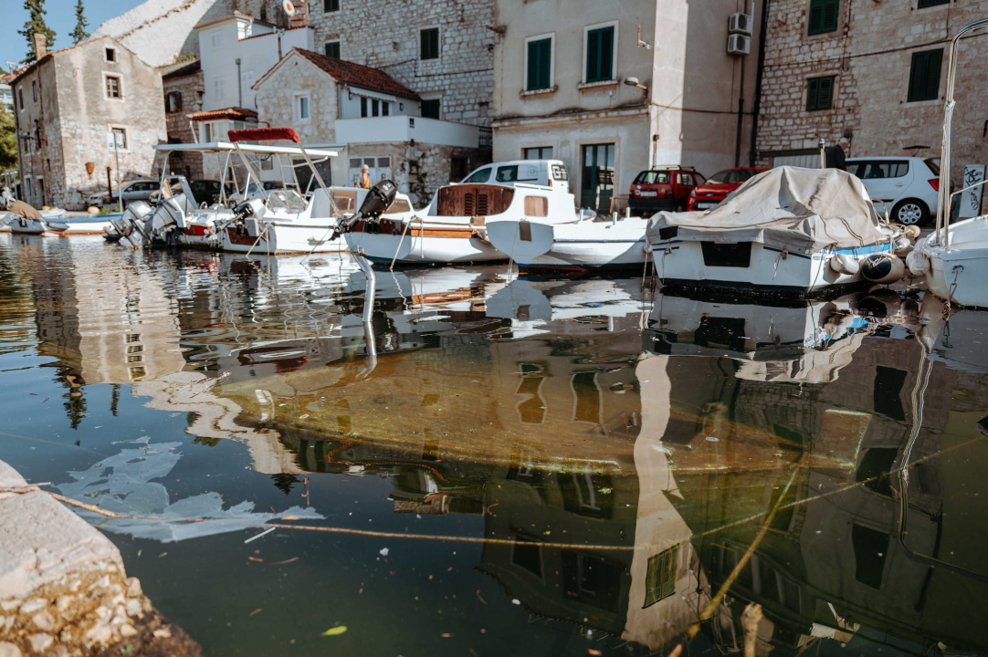 Dolac i Banj nakon juga izgledaju kao albanske plaže kojima smo se ljetos rugali!