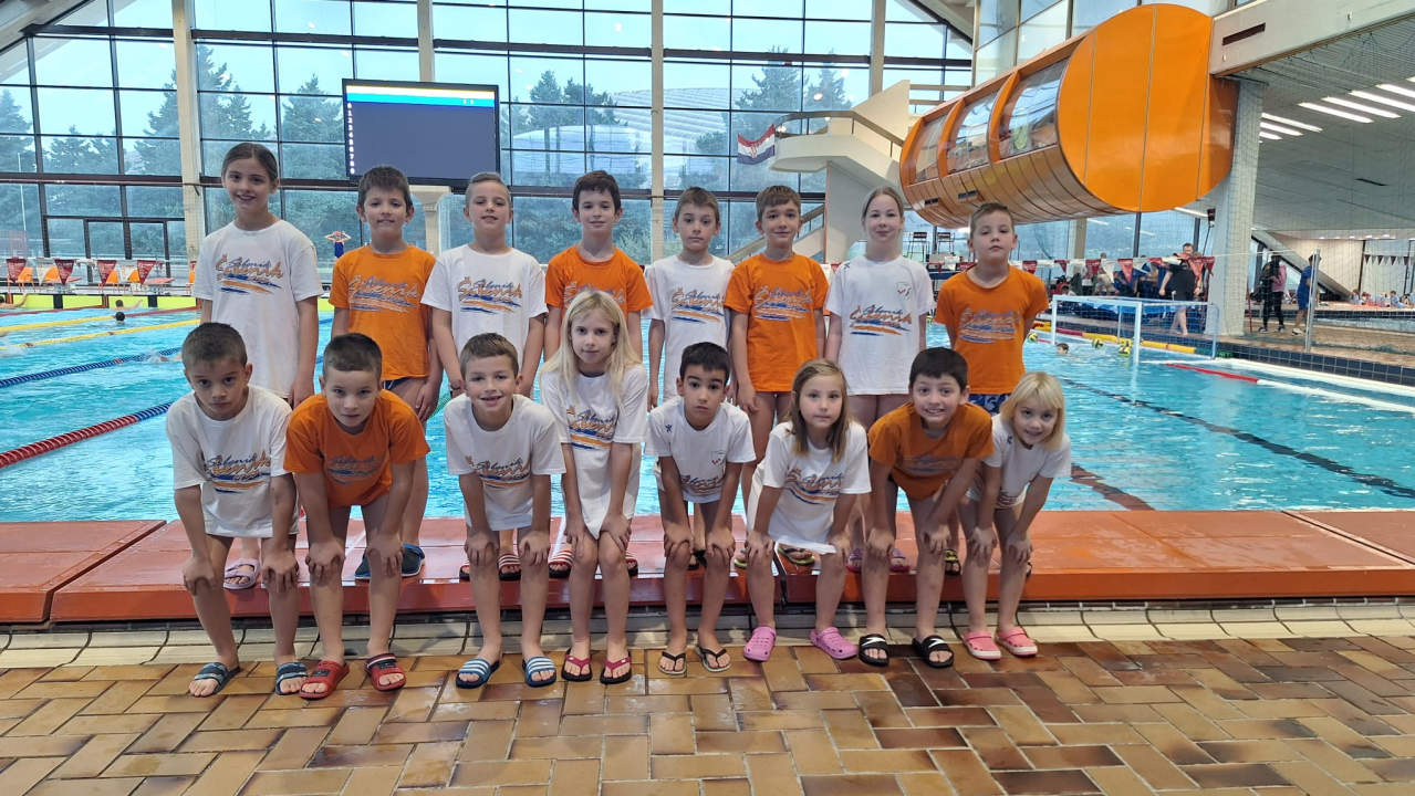 Plivači PK Šibenik nastupili na Međunarodnom mitingu Mladost: Vratili se s tri medalje 