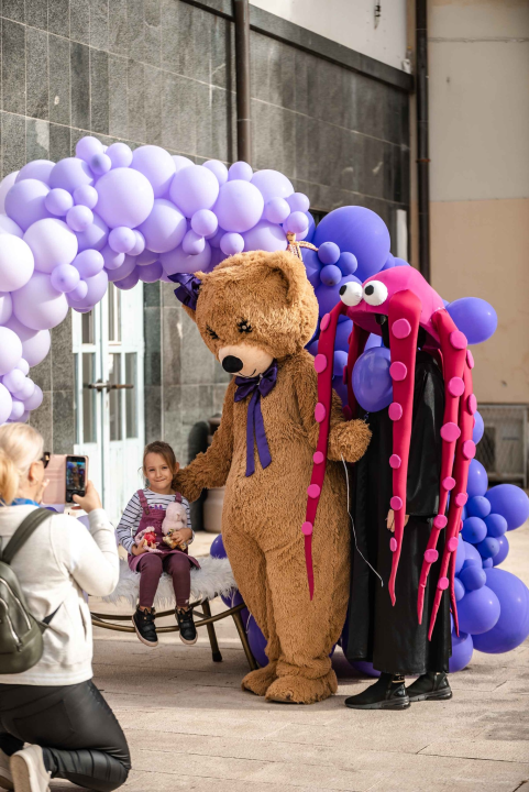 U Šibeniku obilježen Dan palčića: 'Našim anđelima među zvijezdama poslali smo balone na dar'