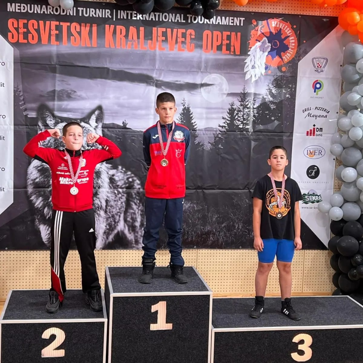 Dobri rezultati za šibenske hrvače prošlog vikenda: Stariji četvrti, mlađi osvojili četiri bronce