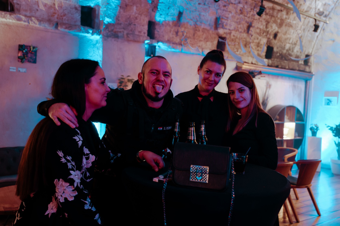 ŠibenikIN proslavio rođendan: Nemanja rasplesao krcat Azimut!