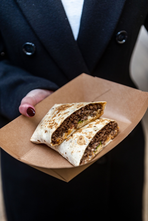 Soparnik, sarme, gulaš, burgeri, kobasice: Provjerili smo gastro ponudu na Adventuri i odlična je