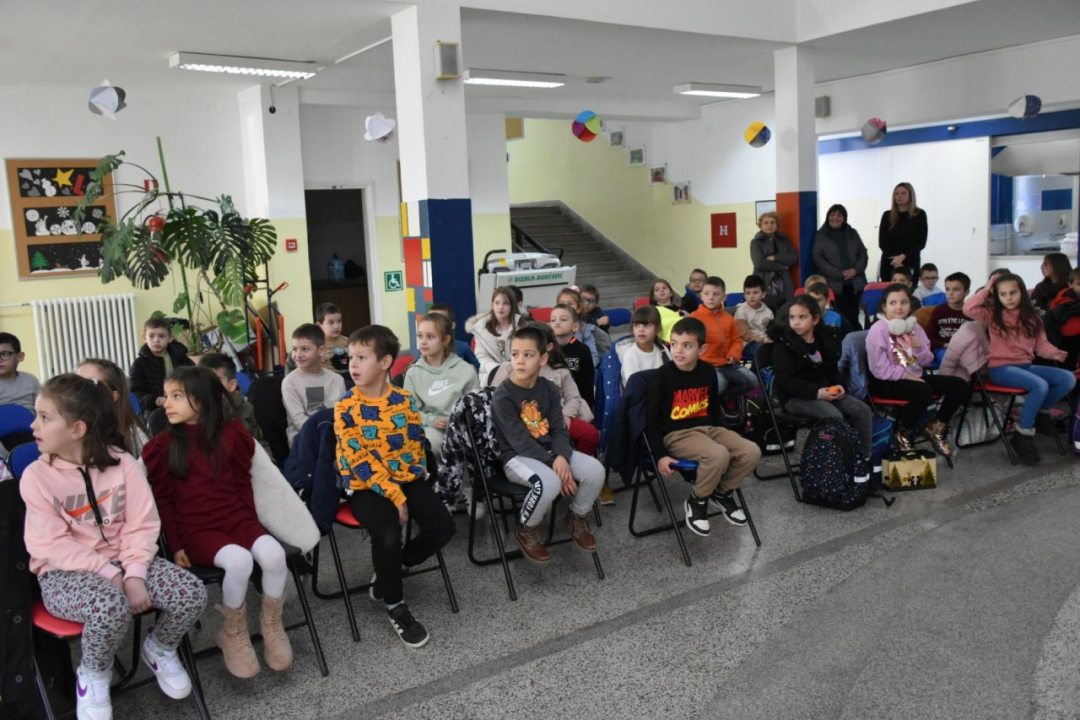 U osnovnoj školi u Kninu obilježen 6. Školski medni dan s hrvatskih pčelinjaka