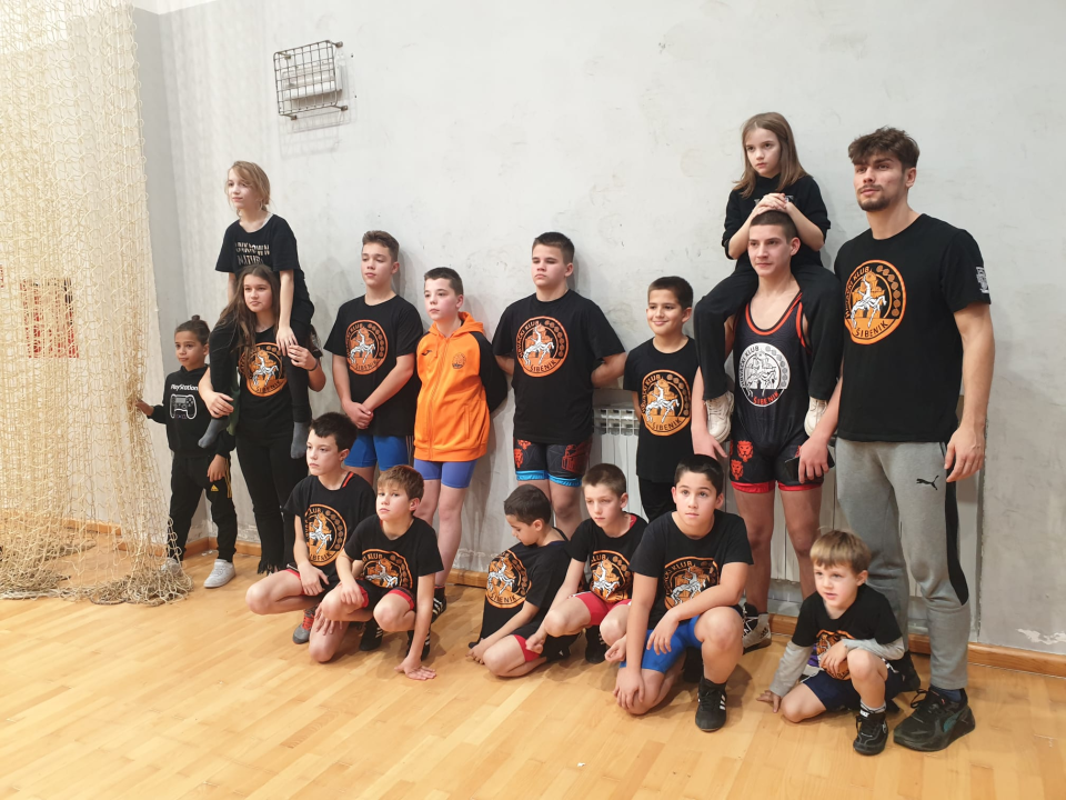 Zlatni vikend za šibenske hrvače: Medaljama se okitili Višnjić, Bulat, Erceg i Nakić