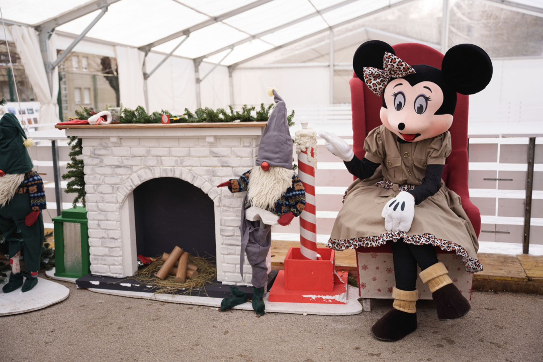  Božićni sajam, dječji program i koncert MoonLight banda ovu subotu na Kraljevskom adventu u Kninu!