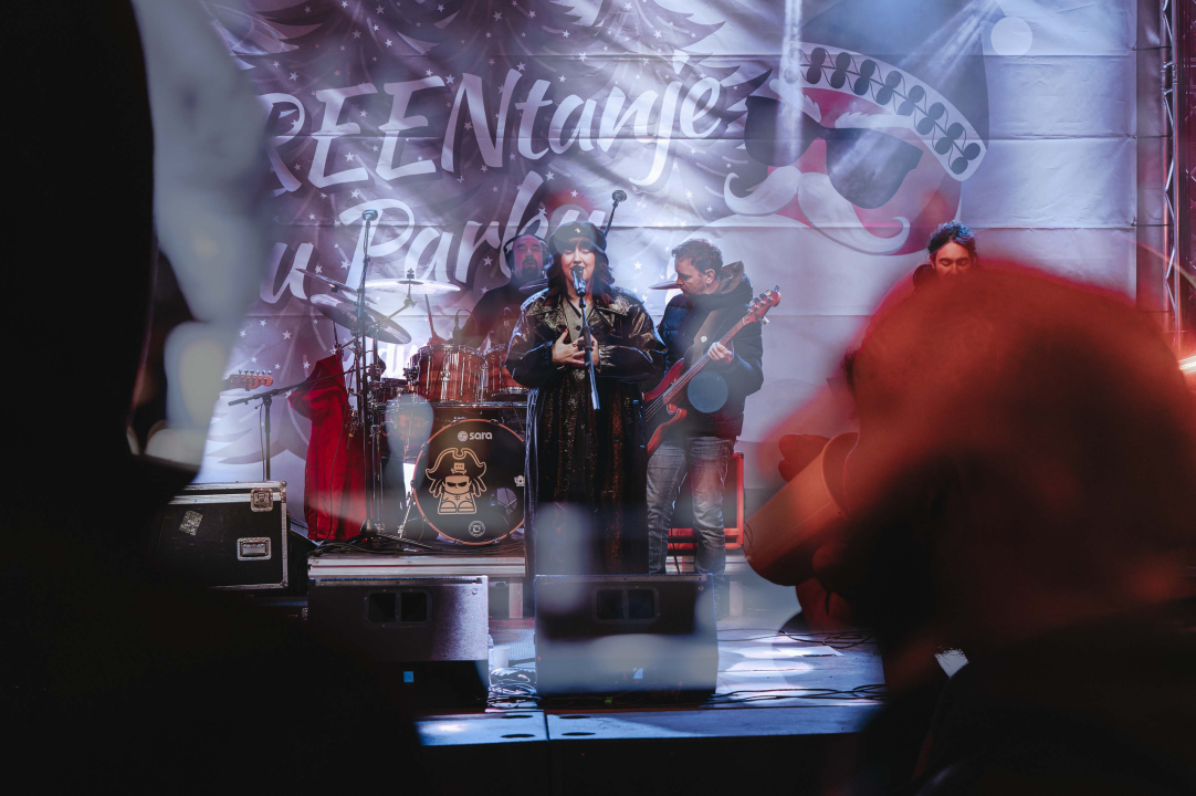 Lu Jakelić otvorila maraton koncerata na Adventuri: Večeras jazz, sutra Soulwarmersi pa Belan