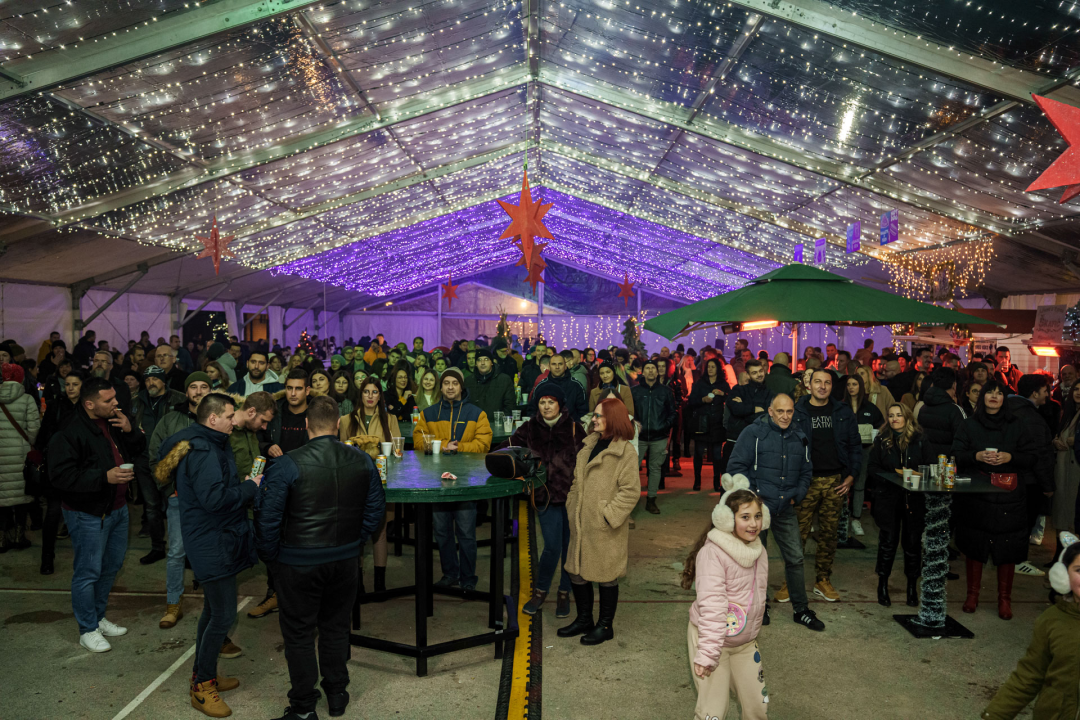 U petak će vas na Kraljevskom adventu u Kninu zagrijati Cubismo!