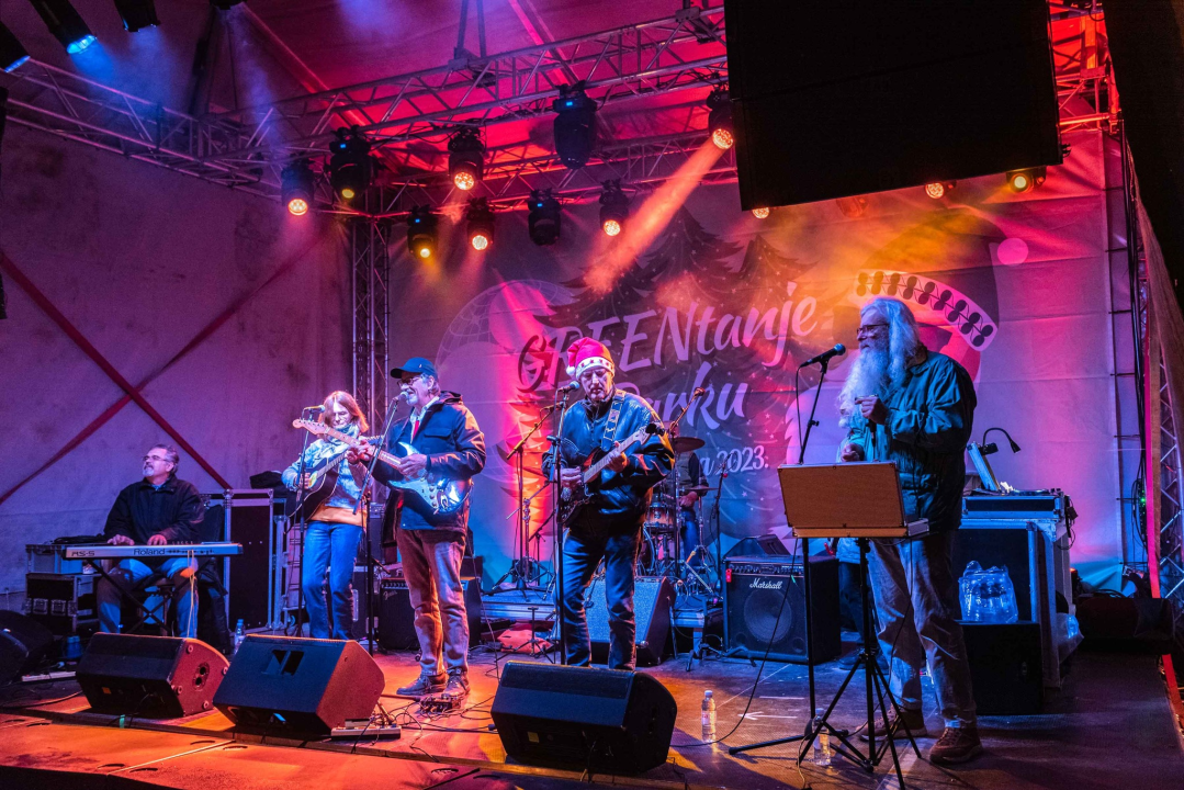 Jake šibenske snage: Sigmund autorskim pjesmama zagrijao Adventuru