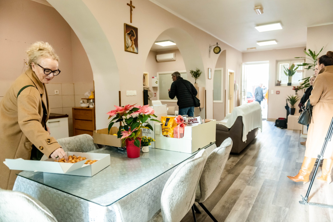 Gradonačelnik i biskup posjetili Prihvatilište za beskućnike: Najavljena i obnova pučke kuhinje