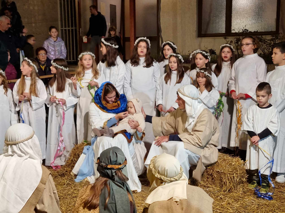 Župljani Vidika uprizorili žive jaslice, sugrađani oduševljeni 
