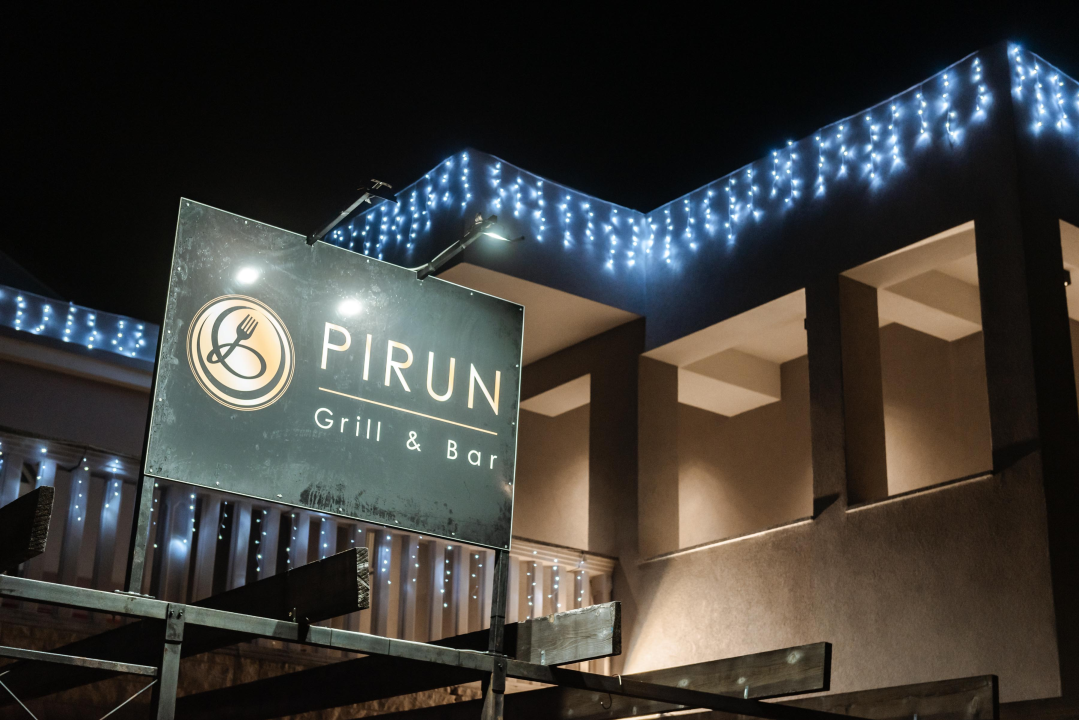 Posjetite novootvoreni Pirun Grill &amp; Bar i uživajte u sočnim jelima s roštilja! 