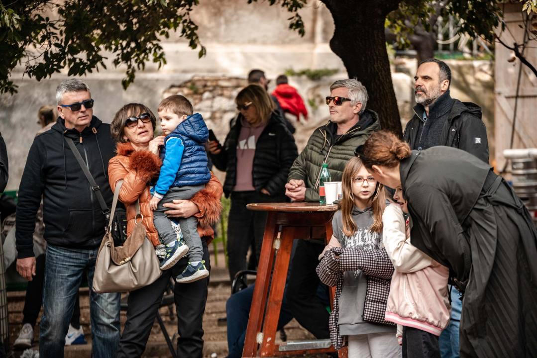 'Jedinstveni spoj starosti i neiskustva': Teke Yeke rasplesali sve u Parkiću 
