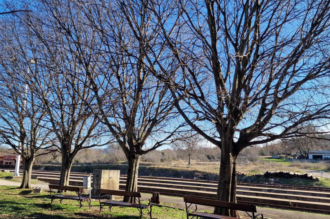 Prošetali smo po legendarnoj željezničkoj stanici Perković, koja je zapravo u Sitnom Donjem
