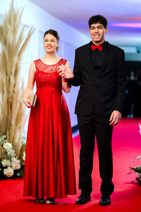 Zavirite na blještavi maturalni ples Ekonomske škole Šibenik (1)