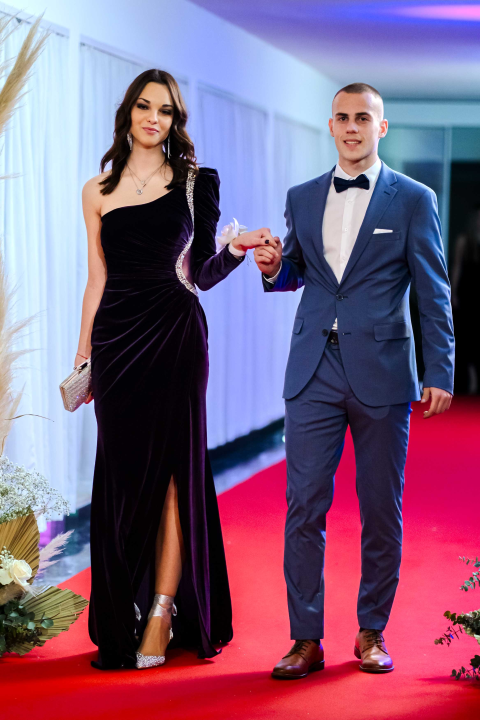 Zavirite na blještavi maturalni ples Ekonomske škole Šibenik (2)