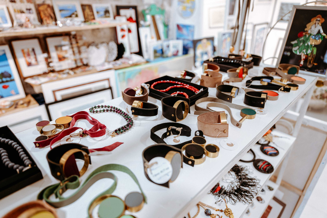 U Galeriji Juraj Dalmatinac potražite poklone za Valentinovo i maturalne haljine 