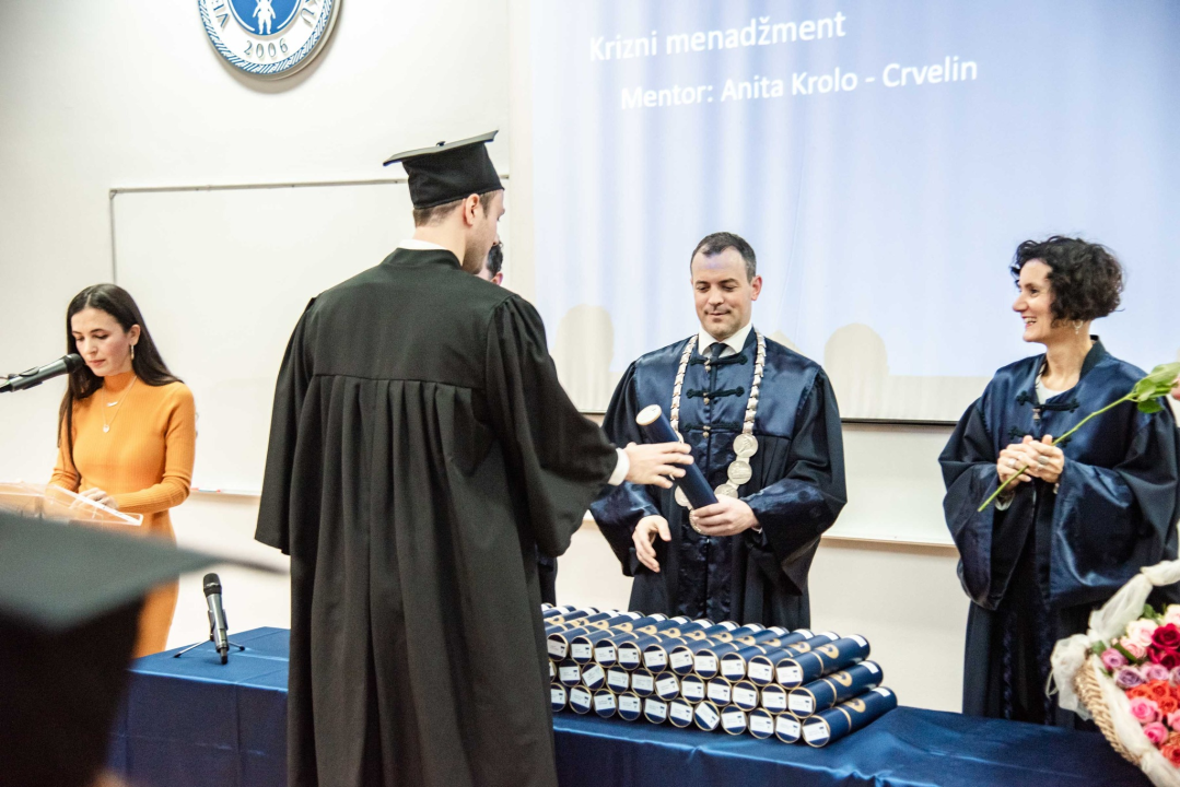 Promovirani magistri menadžmenta i javne uprave na Veleučilištu u Šibeniku