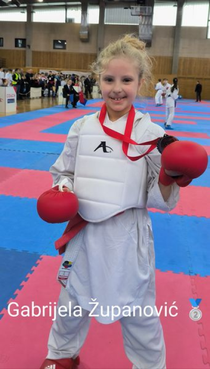 Još jedan dojmljiv nastup karataša Šibenika 1066: Iz Ivanić Grada se vratili s osam medalja