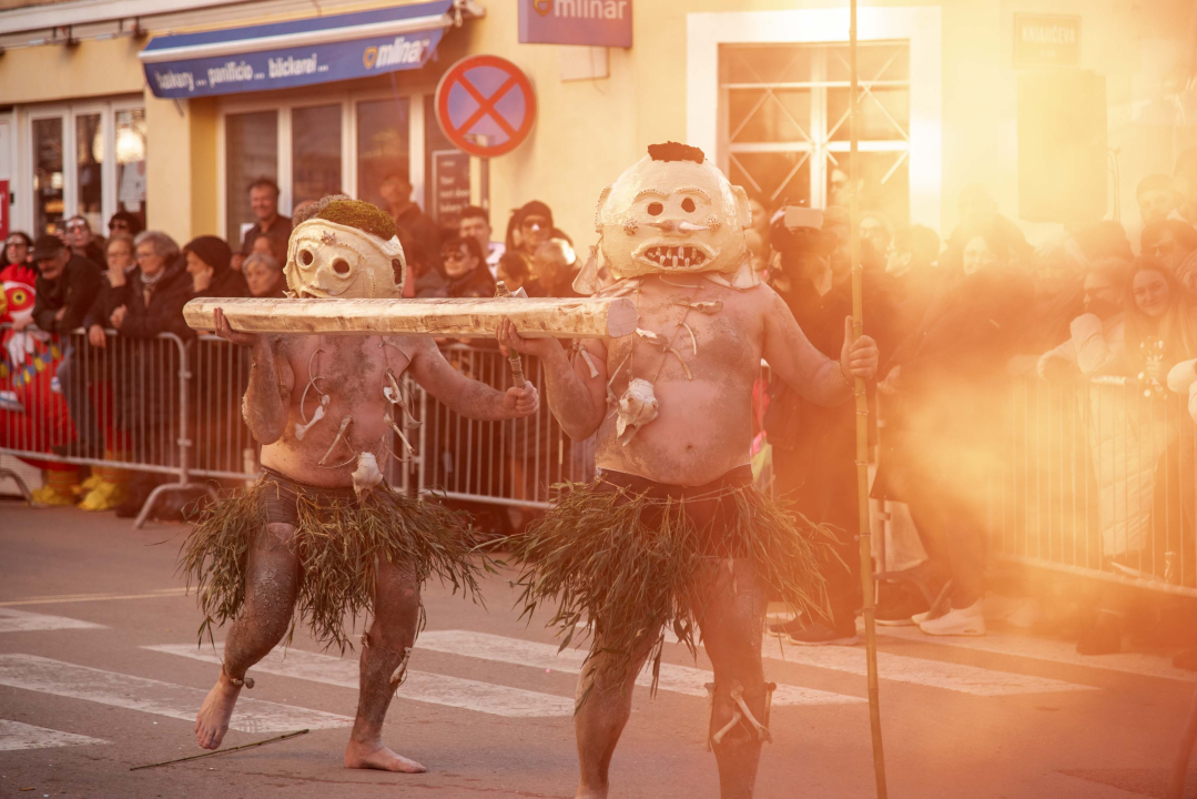 FOTOGALERIJA (1) Aleksandra Prijović nastupila u Murteru, tamo zabrana nije bilo