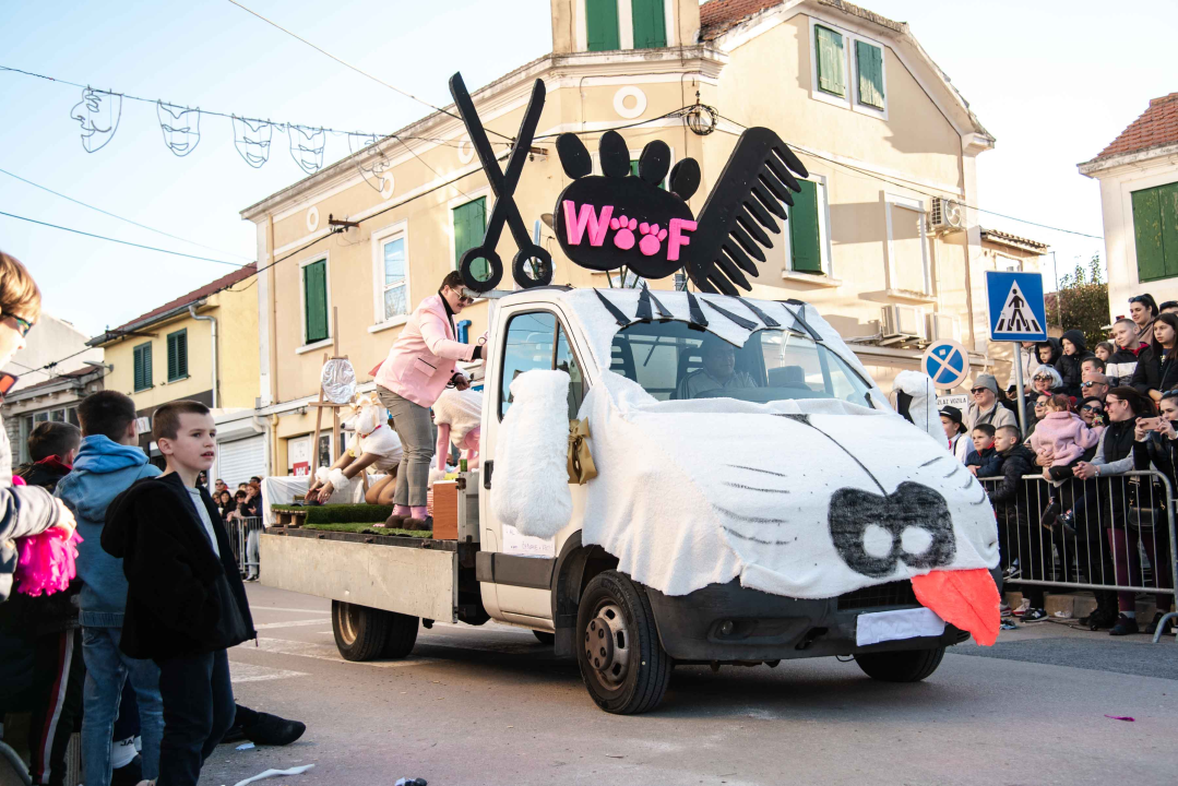 FOTOGALERIJA (1) Aleksandra Prijović nastupila u Murteru, tamo zabrana nije bilo