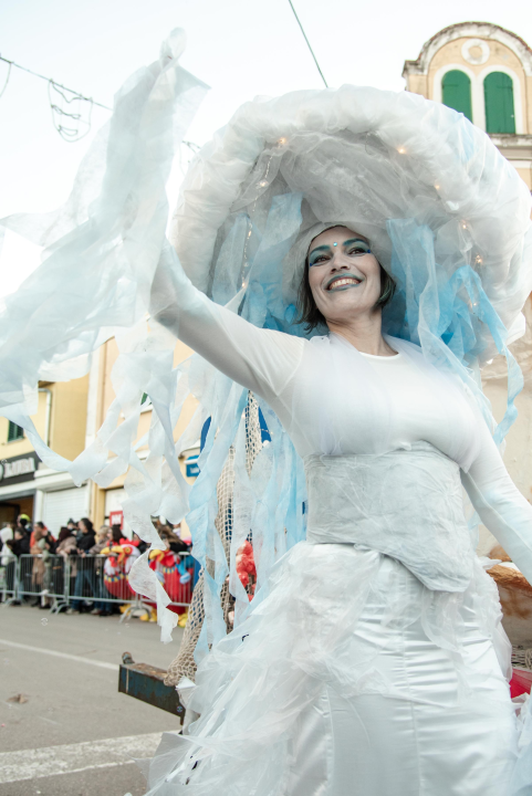 FOTOGALERIJA (1) Aleksandra Prijović nastupila u Murteru, tamo zabrana nije bilo