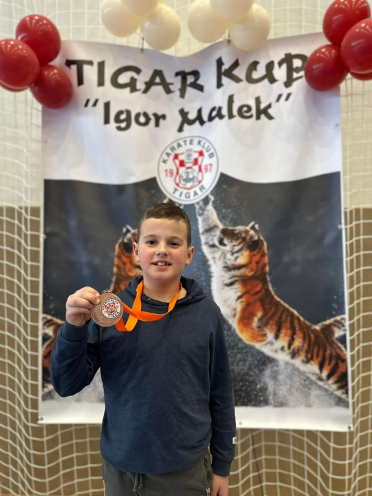 Murterski karataši osvojili deset medalja na turniru u Sisku