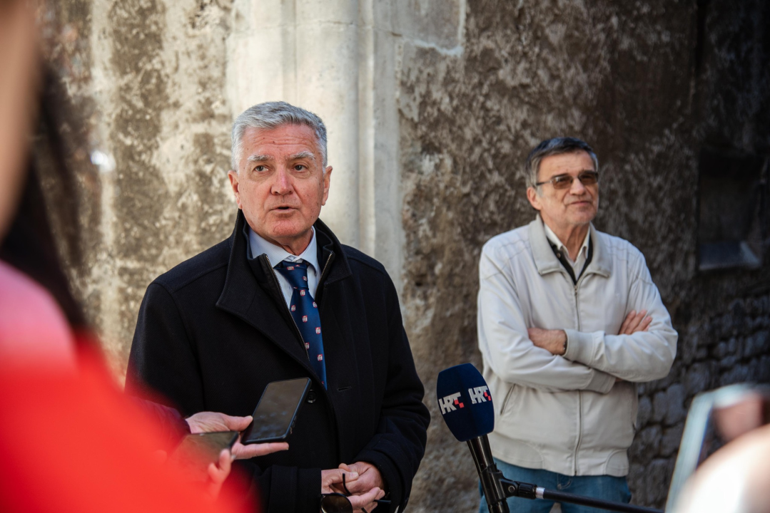 Gradonačelnik obišao obnovljene renesansne i gotičke stupove: 'Stara gradska jezgra nije zaboravljena'